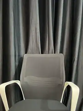 Snapshot of Diya_Chopra chatting on 11/14/25, 04:55 Diya Chopra online show from 11/14/25, 04:55