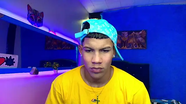 Snapshot of Damian_latinxxx chatting on 01/27/25, 07:14 Damian latinxxx online show from 01/27/25, 07:14