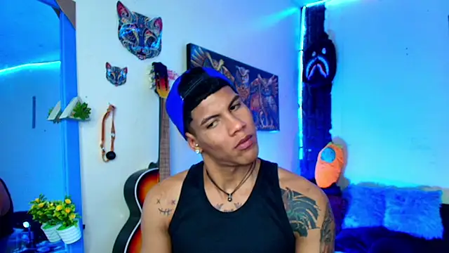 Snapshot of Damian_latinxxx chatting on 01/30/25, 09:15 Damian latinxxx online show from 01/30/25, 09:15