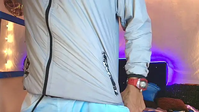 Snapshot of Damian_latinxxx chatting on 02/12/25, 03:07 Damian latinxxx online show from 02/12/25, 03:07