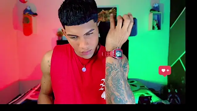 Snapshot of Damian_latinxxx chatting on 03/09/25, 03:01 Damian latinxxx online show from 03/09/25, 03:01