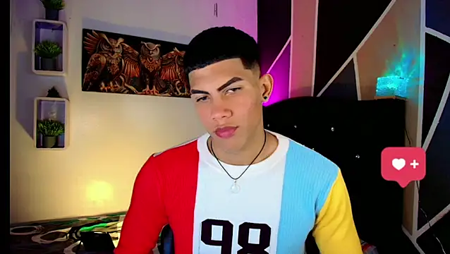 Snapshot of Damian_latinxxx chatting on 03/16/25, 03:04 Damian latinxxx online show from 03/16/25, 03:04