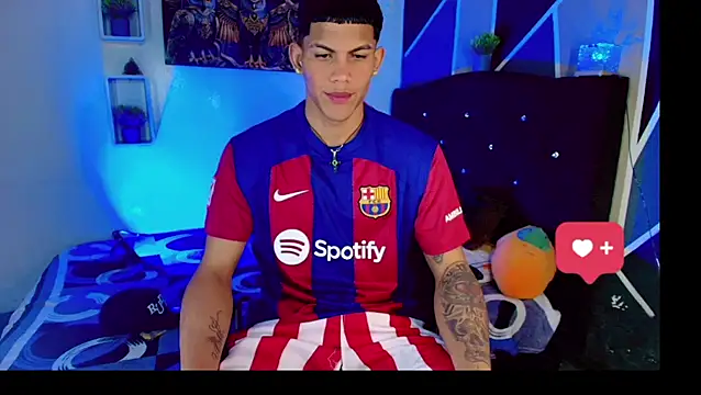 Snapshot of Damian_latinxxx chatting on 03/22/25, 06:22 Damian latinxxx online show from 03/22/25, 06:22