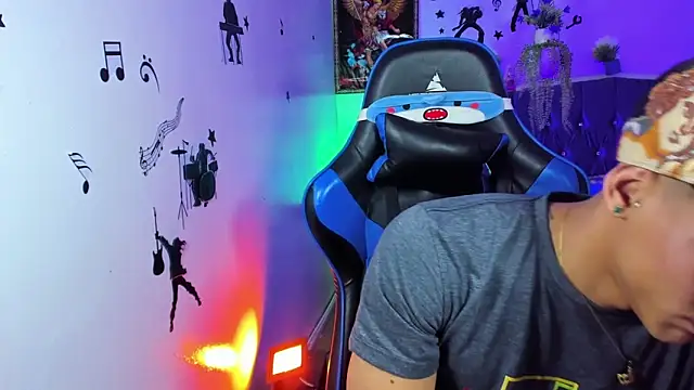 Snapshot of Damian_latinxxx chatting on 09/11/25, 03:06 Damian latinxxx online show from 09/11/25, 03:06