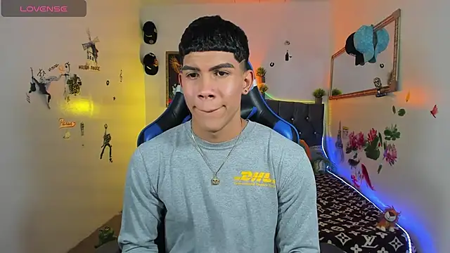 Snapshot of Damian_latinxxx chatting on 10/01/25, 05:35 Damian latinxxx online show from 10/01/25, 05:35