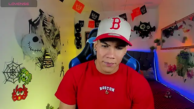 Snapshot of Damian_latinxxx chatting on 10/10/25, 03:05 Damian latinxxx online show from 10/10/25, 03:05