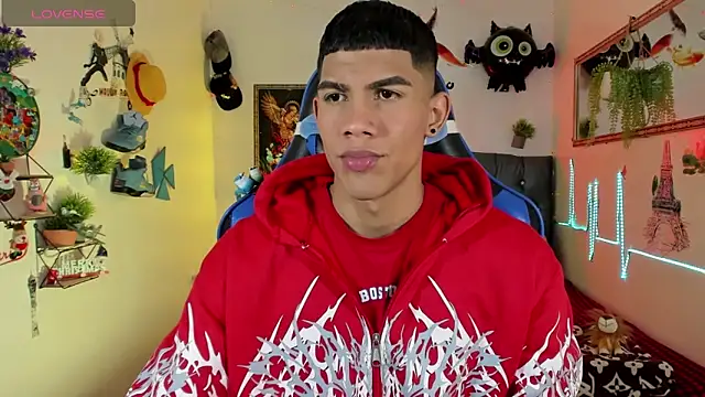 Snapshot of Damian_latinxxx chatting on 11/15/25, 03:15 Damian latinxxx online show from 11/15/25, 03:15