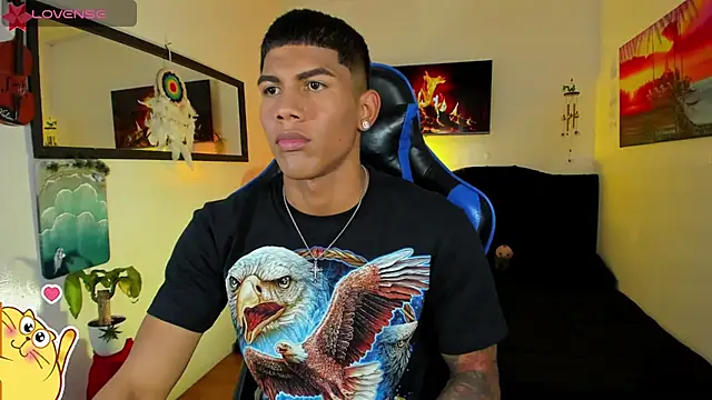 Snapshot of Damian_latinxxx chatting on 06/17/26, 03:09 Damian latinxxx online show from 06/17/26, 03:09