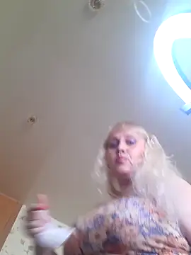 IsabellaBoni online show from 05/05/26, 07:05
