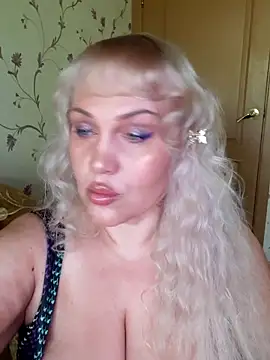 IsabellaBoni online show from 05/14/26, 06:42