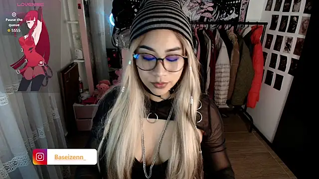 exodiakinky2 online show from 03/03/26, 04:18