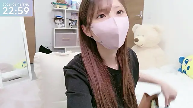 Snapshot of -SHINON- chatting on 06/18/26, 01:59 -SHINON- online show from 06/18/26, 01:59