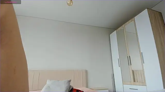 sweety vikky online show from 02/13/25, 03:29