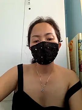 Snapshot of Baby-sexytits18 chatting on 03/08/25, 04:01 Baby-sexytits18 online show from 03/08/25, 04:01