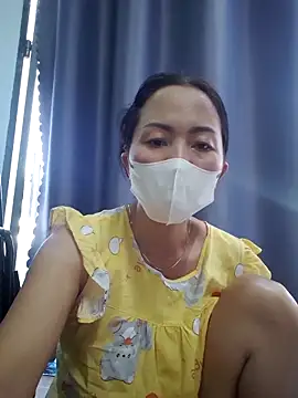 Snapshot of Baby-sexytits18 chatting on 11/15/25, 01:47 Baby-sexytits18 online show from 11/15/25, 01:47