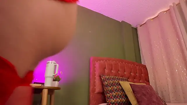 Zara dulce online show from 12/18/25, 01:06