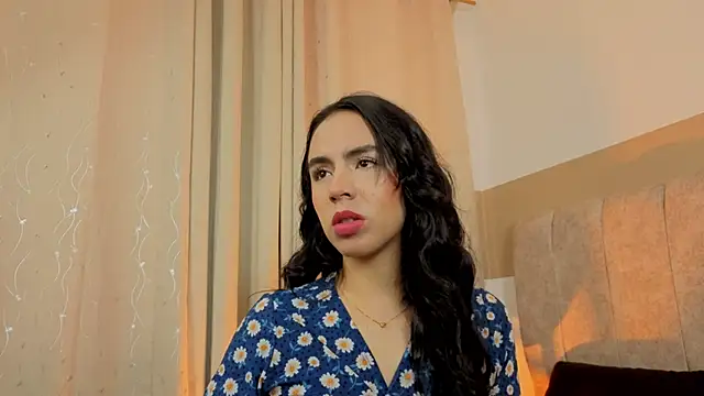 Snapshot of Zara_dulce chatting on 04/27/26, 01:09 Zara dulce online show from 04/27/26, 01:09