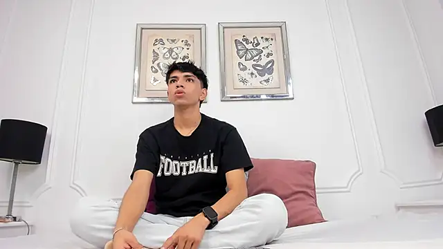 Snapshot of Santy_carrington chatting on 12/29/24, 01:49 Santy carrington online show from 12/29/24, 01:49