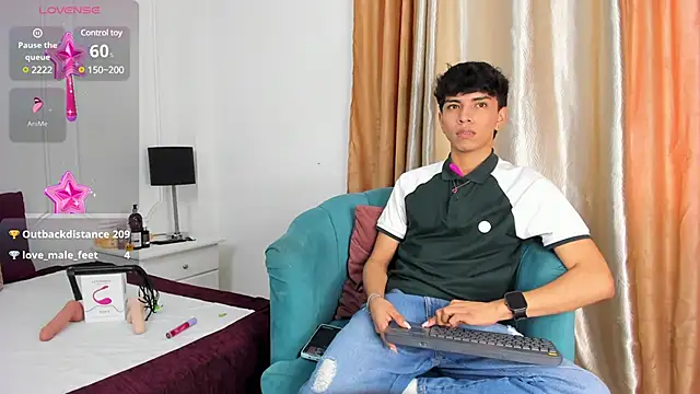 Snapshot of Santy_carrington chatting on 01/11/25, 05:29 Santy carrington online show from 01/11/25, 05:29