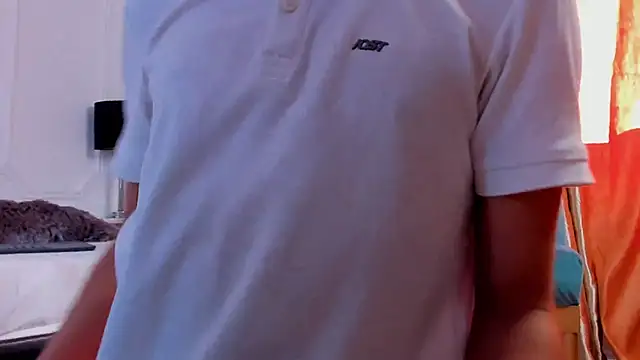 Snapshot of Santy_carrington chatting on 01/22/25, 08:38 Santy carrington online show from 01/22/25, 08:38