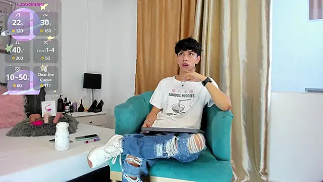 Snapshot of Santy_carrington chatting on 01/24/25, 12:52 Santy carrington online show from 01/24/25, 12:52