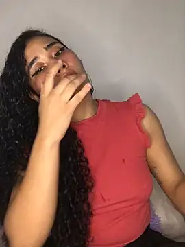 Snapshot of jaderossxx chatting on 03/14/25, 12:10 jaderossxx online show from 03/14/25, 12:10