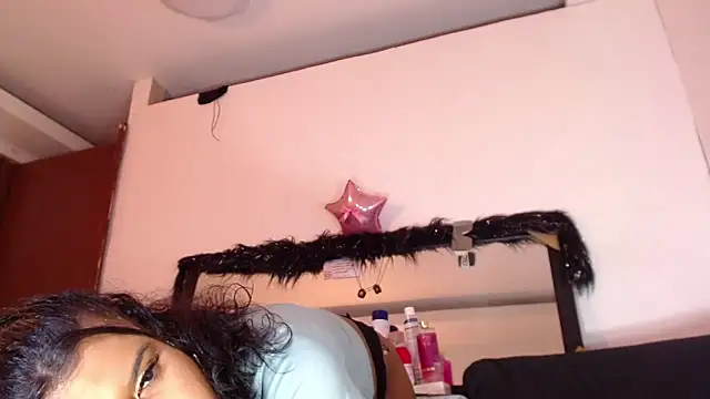 DaniBoom12 online show from 02/18/25, 01:54