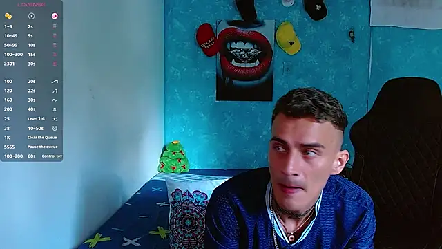 Snapshot of bray_hotboy777 chatting on 12/15/24, 08:58 bray hotboy777 online show from 12/15/24, 08:58