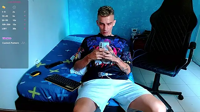 Snapshot of bray_hotboy777 chatting on 01/24/25, 07:39 bray hotboy777 online show from 01/24/25, 07:39