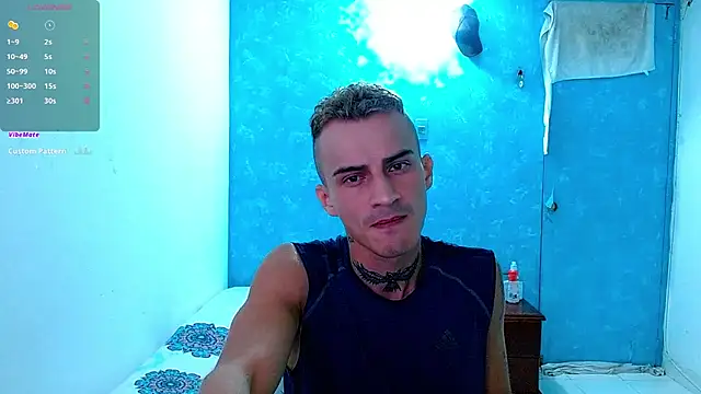 Snapshot of bray_hotboy777 chatting on 02/20/25, 11:32 bray hotboy777 online show from 02/20/25, 11:32