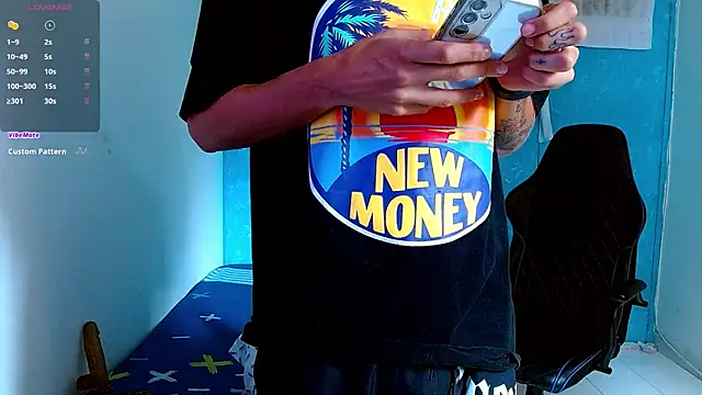 Snapshot of bray_hotboy777 chatting on 02/22/25, 04:19 bray hotboy777 online show from 02/22/25, 04:19