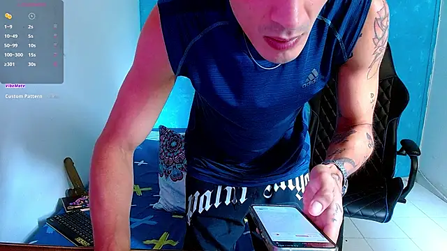 Snapshot of bray_hotboy777 chatting on 03/02/25, 03:59 bray hotboy777 online show from 03/02/25, 03:59