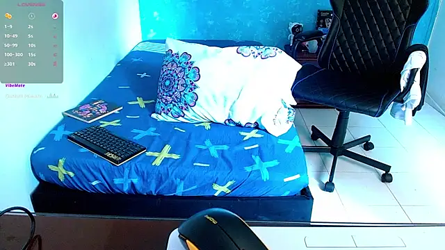 Snapshot of bray_hotboy777 chatting on 03/09/25, 03:49 bray hotboy777 online show from 03/09/25, 03:49