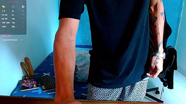 Snapshot of bray_hotboy777 chatting on 03/13/25, 04:34 bray hotboy777 online show from 03/13/25, 04:34