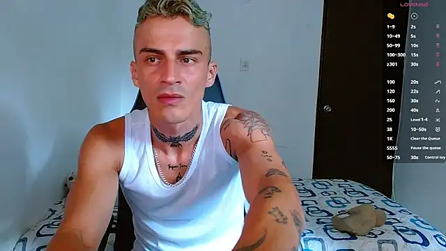 Snapshot of bray_hotboy777 chatting on 11/09/25, 08:29 bray hotboy777 online show from 11/09/25, 08:29