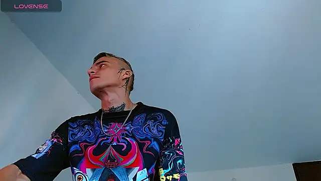 Snapshot of bray_hotboy777 chatting on 11/27/25, 03:58 bray hotboy777 online show from 11/27/25, 03:58