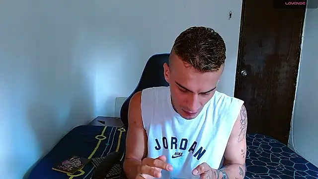 bray hotboy777 online show from 01/09/26, 03:48