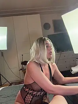 FoxyandTed online show from 03/25/26, 02:56