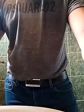 Snapshot of franko1987 chatting on 01/27/25, 01:09 franko1987 online show from 01/27/25, 01:09