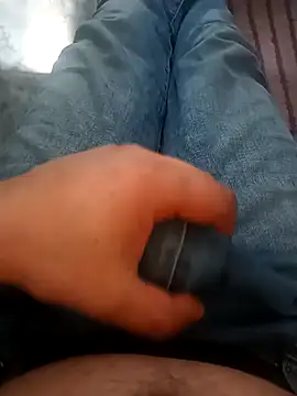 Snapshot of franko1987 chatting on 02/11/25, 11:21 franko1987 online show from 02/11/25, 11:21