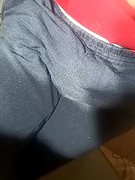 Snapshot of franko1987 chatting on 03/06/25, 04:19 franko1987 online show from 03/06/25, 04:19