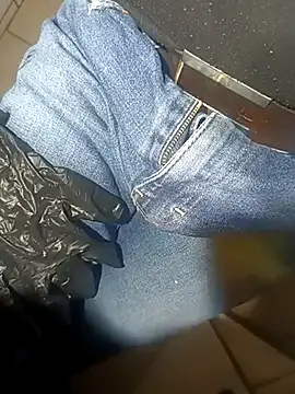 Snapshot of franko1987 chatting on 03/16/25, 03:58 franko1987 online show from 03/16/25, 03:58