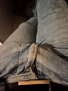 Snapshot of franko1987 chatting on 09/26/25, 10:08 franko1987 online show from 09/26/25, 10:08