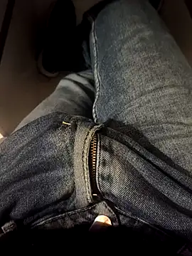 Snapshot of franko1987 chatting on 12/03/25, 05:15 franko1987 online show from 12/03/25, 05:15