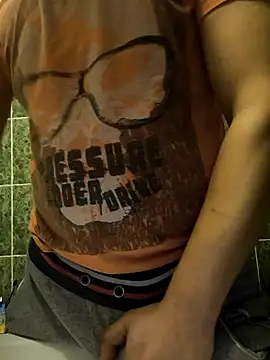 Snapshot of franko1987 chatting on 02/07/26, 04:38 franko1987 online show from 02/07/26, 04:38