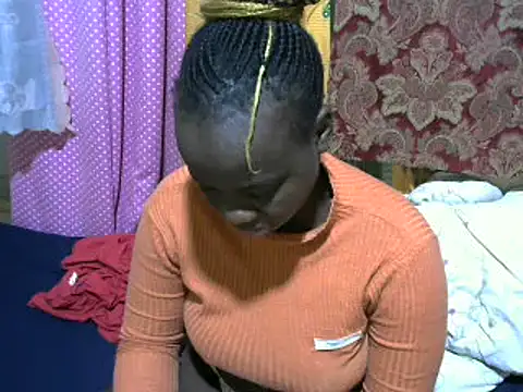 Snapshot of Thicky_kyla chatting on 03/19/25, 06:14 Thicky kyla online show from 03/19/25, 06:14