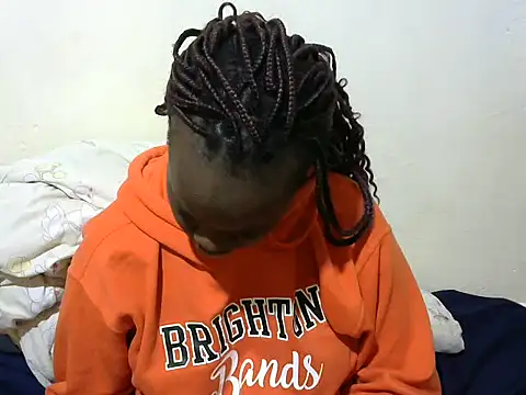 Snapshot of Thicky_kyla chatting on 09/18/25, 08:00 Thicky kyla online show from 09/18/25, 08:00