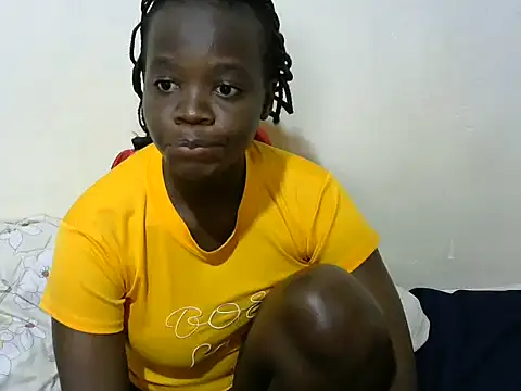 Snapshot of Thicky_kyla chatting on 09/20/25, 12:28 Thicky kyla online show from 09/20/25, 12:28