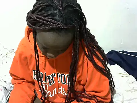 Snapshot of Thicky_kyla chatting on 09/23/25, 07:17 Thicky kyla online show from 09/23/25, 07:17