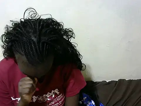 Snapshot of Thicky_kyla chatting on 10/08/25, 07:33 Thicky kyla online show from 10/08/25, 07:33